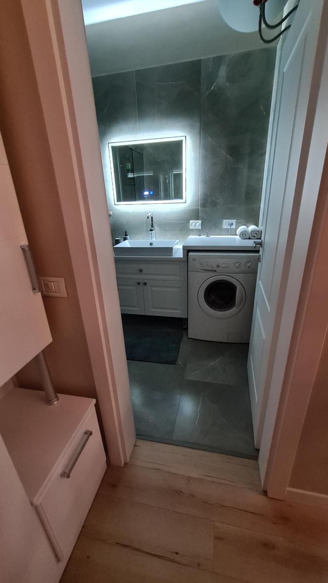 Family-Friendly Apt At 21 Dhjetori W/Self Check-In Tirana Zewnętrze zdjęcie